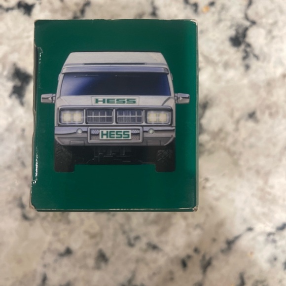 BRAND NEW—HESS Mini- 2014 Rare 17th Issue 50th ANNIVERSARY Miniature Sports SUV - Picture 2 of 7